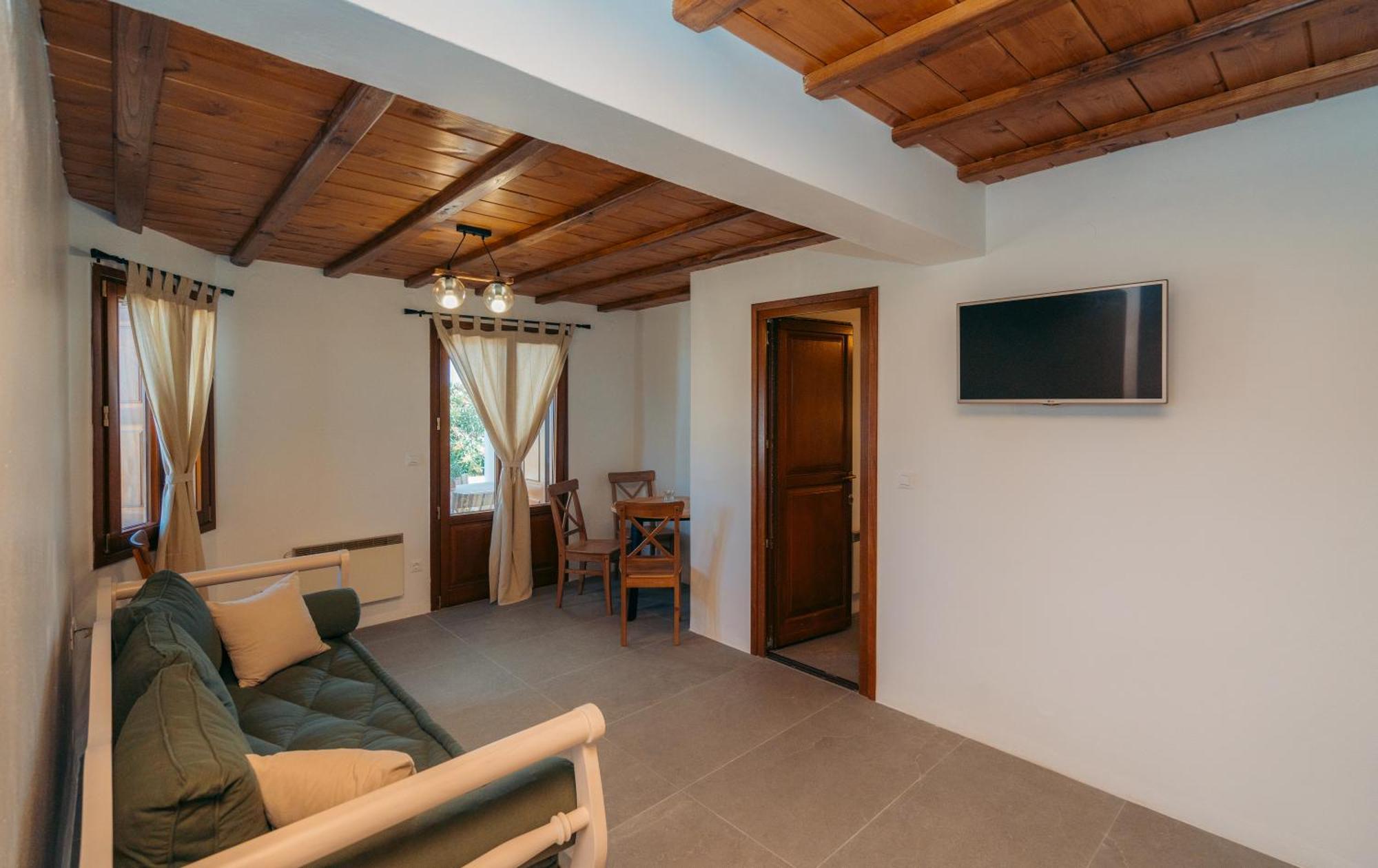 Loukia Apartments Artemonas Exterior photo