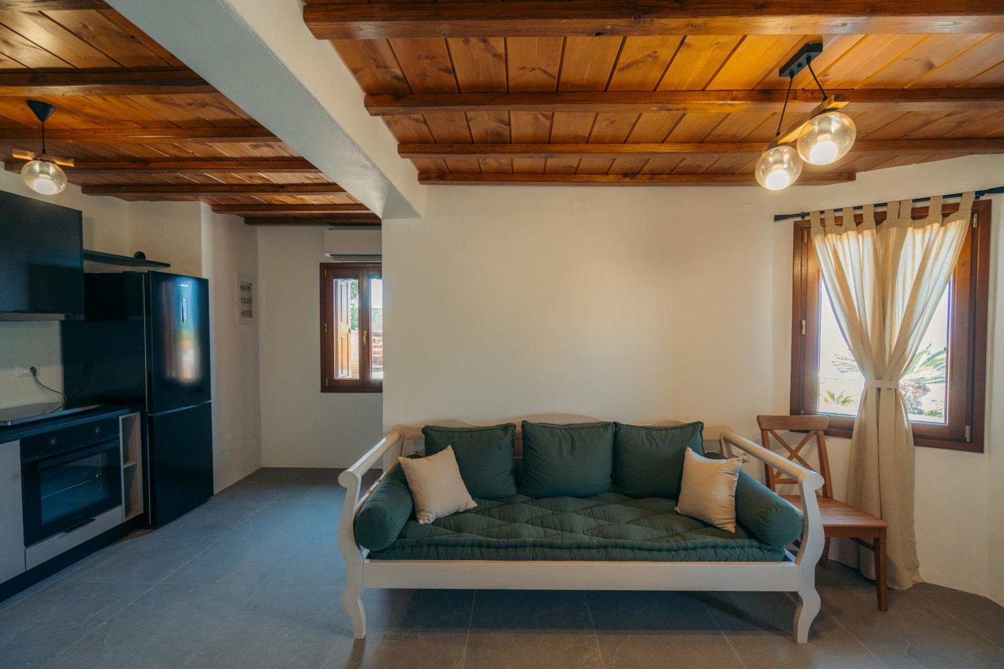 Loukia Apartments Artemonas Exterior photo